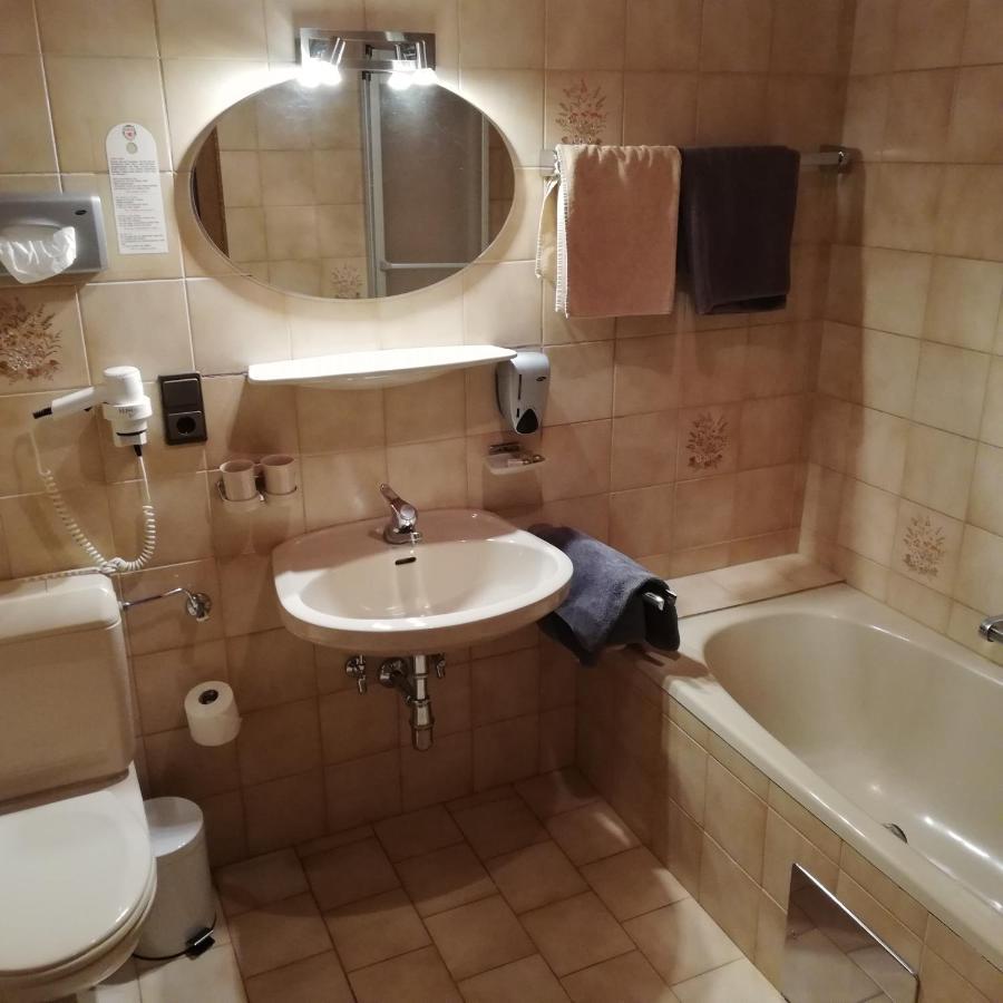 הרוואלד Gaestehaus Wilhelmshof מראה חיצוני תמונה