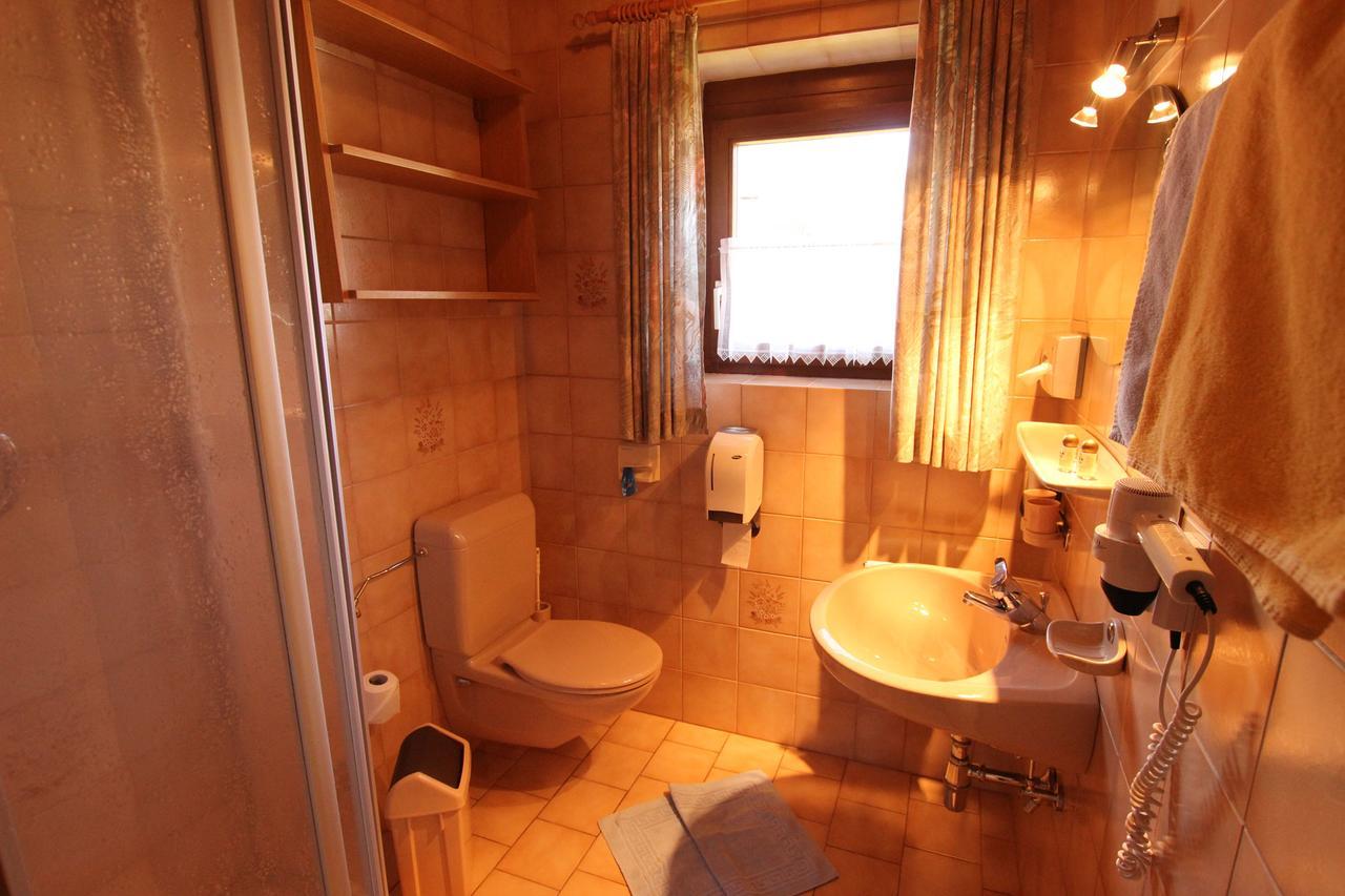 הרוואלד Gaestehaus Wilhelmshof מראה חיצוני תמונה